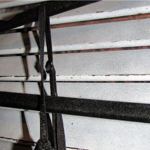 NWOT Three Pink Hearts Med Lace Romper - Picture 6 of 12